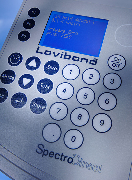Lovibond SpectroDirect крупным планом