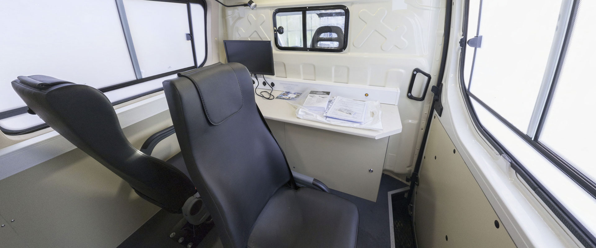 PELKAV_IVECO_03_inside02_1920x800.jpg